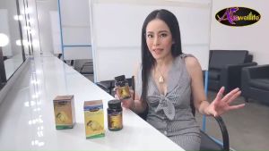 ( ซื้อ 2 แถม 2 ) Auswelllife Royal Jelly นมผึ้ง ออสเวลไลฟ์ ช่วยใหลับหลับลึก หลับสบาย ต้านเครียด (ขนาด 30 60 365 แคปซูล)