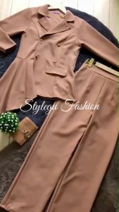 MF020 Set 2 ชิ้น เสื้อสูทแขนยาว กระดุมหน้า ปล่อยชายระบาย1ข้าง มาพร้อมกางเกงเข้าชุด ผ้าซาร่า ใส่สวยดูดี ผู้ดีสุดๆ เนื้อผ้า :: ซาร่า สี :: ขาว ขนาดเสื้อ :: รอบอก 32-36 ยาว 25 นิ้ว ขนาดกางเกง :: รอบเอว(สม้อกหลัง) 25-30 สะโพก 36-40 ยาว 38 นิ้ว