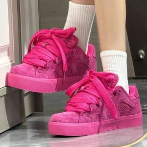 รองเท้าสเก็ตบอร์ดผู้หญิงสไตล์นักศึกษา สีม่วงอ่อน ทรงขนมปัง ดีไซน์เฉพาะตัว รองเท้าลำลอง ส้นสูงปานกลาง พื้นยาง ทรงหัวมน