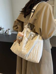 Large Capacity Canvas Tote Bag Womens Casual Crossbody Shoulder Bag for Class Commuting 2024 New Style Fashion Trend