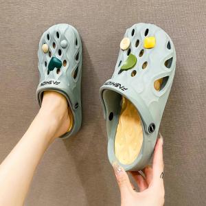รองเท้าแตะส้นหนาแบบมีฝาปิดสำหรับผู้หญิง รองเท้าแตะชายหาดแบบมีลวดลายดอกไม้สำหรับฤดูร้อนปี 2023 รองเท้าแตะพื้นยางกันลื่นแบบสวมสบายสำหรับกลางแจ้ง