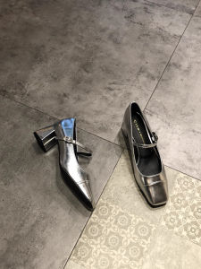 รองเท้าส้นสูงหัวเหลี่ยมสไตล์อังกฤษสำหรับผู้หญิง ฤดูใบไม้ผลิและฤดูร้อน รองเท้าบู๊ทส้นหนาแบบสวมหัวแบน พื้นยาง รองเท้าส้นสูงสำหรับผู้หญิง