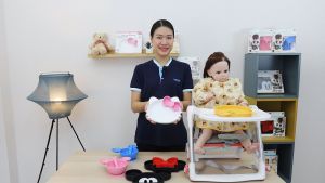 BUMKINS จานซิลิโคนฐานสูญญากาศ Disney - Alien (6m+)