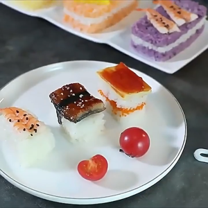 Non Stick Musubi Maker Triangle Press Plate Rice Meat Molder DIY Sushi Maker Box Bento Accessorie