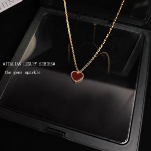 Luxury Series Heart Shaped Necklace Elegant Choker for Women Birthday Gift Simple Fashion Alloy Pendant Silver Plated Jewelry