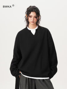 BWKA | Two-piece Illusion V-neck Long Sleeve T-shirt