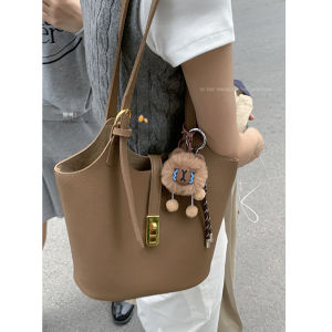 Carle Womens Retro Bucket Bag New 2024 Fall/Winter Trend Korean Style Single Shoulder Underarm Bag with Magnetic Buckle
