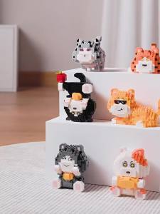 Micro-particle Pig Diary Cartoon Pig Doll Model Ornaments Childrens Educational Toys Assembled Building Blocks