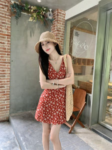 French Vintage Floral Halter Dress Women Summer 2025 New Waist Cinching Slimming Beach Vacation Style Beautiful Dress