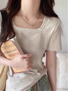 เสื้อยืดแขนสั้นทรงสลิมฟิตสำหรับผู้หญิง คอลเลกชันฤดูร้อนปี 2025 เสื้อเชิ้ตแขนสั้นทรงเข้ารูป คอเหลี่ยม สไตล์เกาหลี