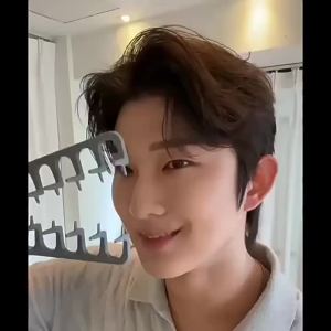 Lược Tạo Kiểu Tóc Răng Thưa Tạo Độ Phồng Chất Liệu Mềm Mại Bằng Nhựa Dùng Cho Tóc Mái Uốn Tóc Phụ Kiện Cho Thợ Cắt Tóc