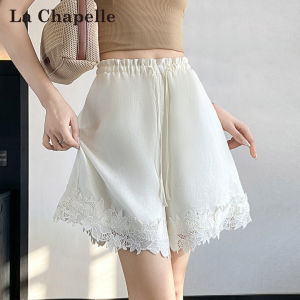 La Chapelle | Quần Short Dáng A Phong Cách Thường Với Viền Ren Lụa Trắng