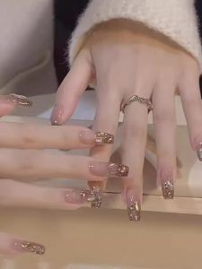 Elegant Wearable Nail Tips with Diamonds Mid-Length Beautiful Nail Art Finished Product for Women Fashionable And Stylish