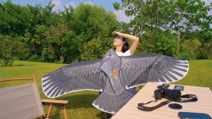 1.5m/1.8m Huge Eagles Kite Novelty Animal Kites Easy to Fly Outdoor Game Sport for Children