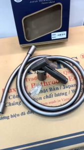 Bộ Vòi Xịt Vệ Sinh KANISS mạ xám và Dây và cài xịt NƯỚC MẠNH có video