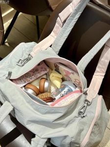 Portable Large Capacity Pink Tote Bag Travel Sports Bag Short Trip Luggage British Style Womens Shoulder Bag for Daily Use