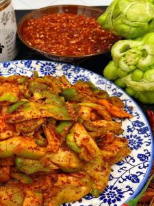 Fresh Spicy Pickled Cabbage Slices Ready to Eat Snack Pickled Vegetables Rice Accompaniment Chengdu Old Tarnish Pickle