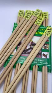 Đũa gỗ Nhật trắng  cao cấp Phúc Hưng SG  đẹp không móc không nhuộm màu an toàn sức khỏekhông bạc màu không mùi 100% tự nhiên dễ gắp không trơn trượt thích hợp cho bếp ăn đẹp.