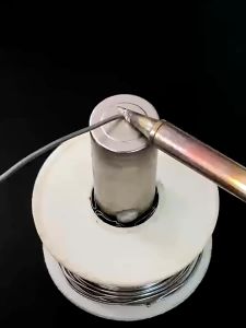 Mỡ hàn chiết xuất từ dán thông không cần vệ sinh mối hàn không axit không chứa halogen dầu hàn không gây vàng ố sét