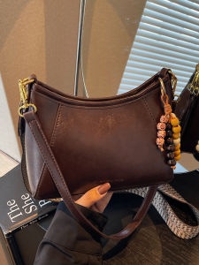 Fashionable Retro Wide Strap Ladies Crossbody Bag Underarm Small Square Bag Single Shoulder Bag for Young Women