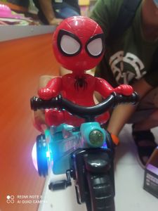 Mainan anak Sepeda bisa jalan dan kaki pengendaranya mengayuh pedal Bisa atraksi standing Diiringi suara musik. Nyala lampu pada roda belakang. Bisa berputar 360 derajat