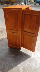 Tủ quần áo hiệu Campost.