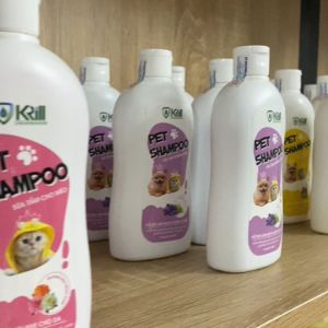 Sữa tắm chó mèo Krill 300ml khử mùi hôi giúp mượt lông ngăn ngừa ve ghẻ nấm bọ chét