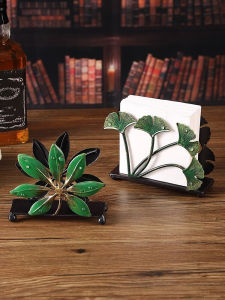 Elegant Iron Art Green Leaf Tissue Holder Creative Vertical Design for Restaurants Hotel Front Desk Decorations Paper Tray