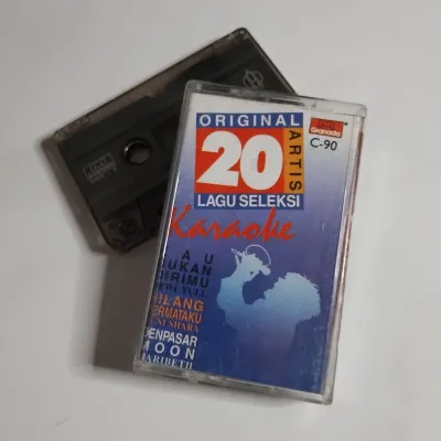 Kaset Pita 20 Lagu Srleksi Original Artis