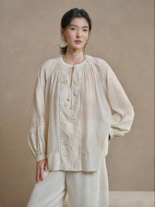 Elegant Hooked Lace Pearl Loose Shirt