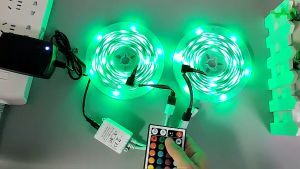 ไฟติดห้อง 5050RGB รีโมท 44 ปู ปรับสี สวยๆ สนุก เพื่อช่วยเหลืองกระพริบ