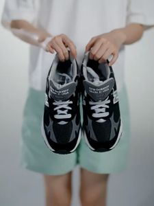 New Balance US 993 series รองเท้ากีฬารองเท้าลำลอง ระบายอากาศได้ รองเท้ากันลื่น ความนิยม กันลื่นและทนต่อการสึกหรอ ชายและหญิง  สีน้ำเงินเข้ม