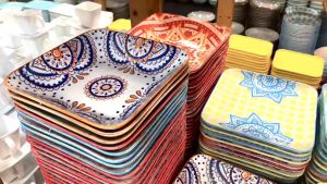 PINGGAN VIRAL NAE - 8" Square Deep Plate - RM 15.90