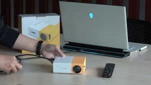 Proyektor Mini YG 300 YG300 YG-300 LED 320x240 pixel Portable mini projector