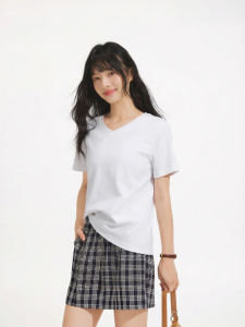 Hotwind | V-Neck Straight Cut Casual Simple T-shirt