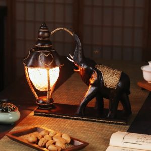 โคมไฟตั้งโต๊ะไม้เนื้อแข็งไม้ไผ่ถักมือช้างเอเชียตะวันออกเฉียงใต้ความงามชนบทสร้างสรรค์บุคลิกภาพย้อนยุคอบอุ่นห้องนอนโคมไฟหัวเตียงโคมไฟกลางคืนขนาดเล็ก