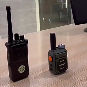 SG(Ready Stock)Motorola MT918 Portable Mini Radio30 Watt 29800 mAh 16 Channels UHF 400-470MHz Clear Audio Handheld Outdoor Walkie Talkie IP54 Waterproof 100% Original Brand Supports copy frequency function