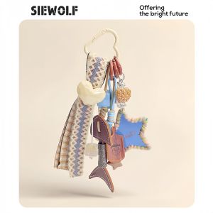 กระเป๋าสตางค์ Miu พร้อมหัวเข็มขัดตกแต่งโทรศัพท์มือถือ ของขวัญตกแต่งดีไซน์สุดเก๋ หัวเข็มขัดตกแต่งกระเป๋าสุดเก๋