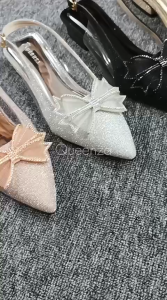 Queenza Kaluna Mules Wanita Kekinian Tinggi 2 Cm Bahan Brokat Glitter