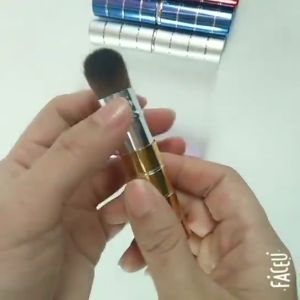 แปรงปัดสีแดงแบบ Kuas Rias เดียวแปรงกล้องส่งทางไกล Kuas Rias ผงแปรงปัดแก้มแบบแปรงกล้องส่งทางไกลได้