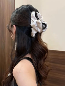 Elegant Cloud Folded Hair Clip Womens High-End Sensation 2025 New Lightweight Luxury Back of Head Bun Hair Clip Shark Clip Hair Accessories