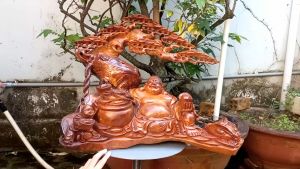 Phật Di Lặc Ngồi Gốc Tùng Gỗ Hương - Quà Tặng Đồ Gỗ Mỹ Nghệ - Quà Tặng Tân Gia Khai Trương