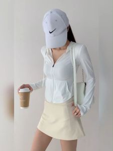 White july🌸เสื้อคลุมผู้หญิง เสื้อคลุมแขนยาวผู้หญิง เสื้อโค้ทสั้นทรงเข้ารูปลำลอง เสื้อยืดมีฮู้ดแนวสปอร์ต