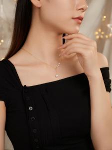 ZHOU LIU FU 周六福 18K/750 Gold Natural Freshwater Pearl Necklace Elegant Pearl Y Necklace Adjustable Chain Fine Pearl Jewelry for Women 40+5CM X0613069
