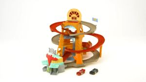 ชุดของเล่นแข่งรถ Disney and Pixar Cars Radiator Springs Mountain Race Playset