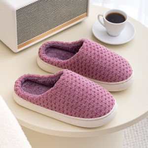 รองเท้าแตะผ้าฝ้าย 2026 ใหม่สำหรับฤดูหนาว กันลื่น ด้านในขนนุ่ม รองเท้าแตะพื้นหนา รองเท้าแตะบ้าน รองเท้าผ้าฝ้ายแบบลำลองสำหรับทั้งชายและหญิง