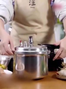 High Quality 7L Pressure Cooker Pressure Pot Home Food Cook Makanan Kitchen Cooking Pot Cookware Periuk 006 高压锅