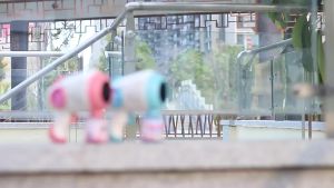 Súng bắn bong bóng xà phòng có đèn led súng đồ chơi cho bé bắn bong bóng cực nhiều thiết kế mới không bị rò rỉ nước