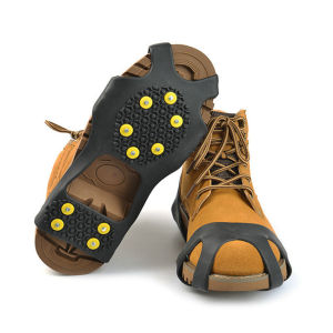 2Pcs Cover Sepatu Crampon 10 Gigi Anti Slip Bahan Karet Untuk Berjalan Di Salju Mendaki Gunung / Salju Paku Sol Sepatu