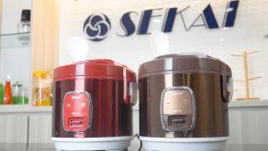 SEKAI Rice Cooker / Penanak Nasi Magic Com Penghangat Nasi 3 in 1 / Stainless Body 1L - CMW 315